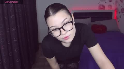 Snapshot of saravivid chatting on 05.05.26 SaraVivid online show from 05.05.26