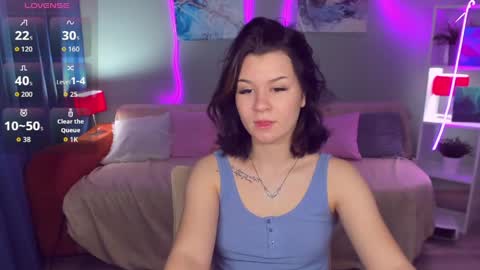 Snapshot of saravivid chatting on 05.27.26 SaraVivid online show from 05.27.26