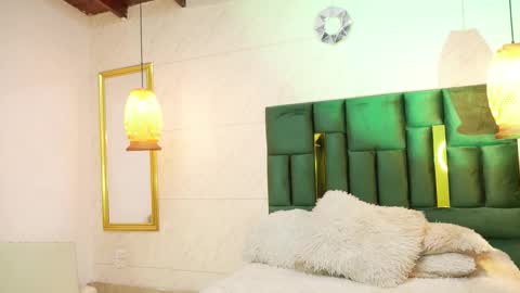 Snapshot of sarawilliamss_ chatting on 03.29.26 Sara W online show from 03.29.26