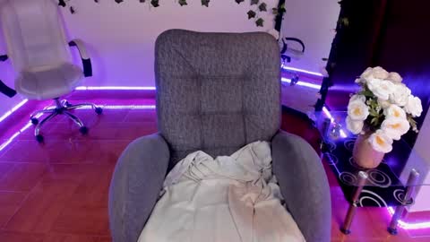 saray__jones online show from 01.13.25