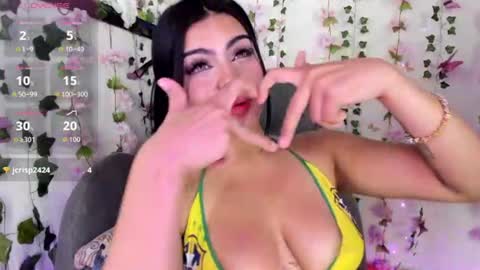 Snapshot of saray__jones chatting on 07.23.26 saray__jones online show from 07.23.26