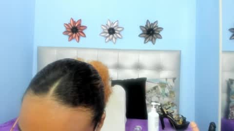 Snapshot of saray_sexy_love chatting on 04.16.26 saray_sexy_love online show from 04.16.26