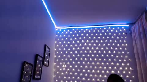 Snapshot of sarayander chatting on 02.02.25 sarayander online show from 02.02.25