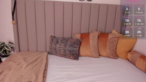  Saray  online show from 12.10.24