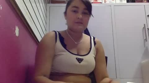 Snapshot of sarayx chatting on 04.21.26 mery online show from 04.21.26