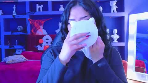 Sari  online show from 10.30.25