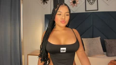 Snapshot of sarita_hills chatting on 05.15.26 Sara online show from 05.15.26