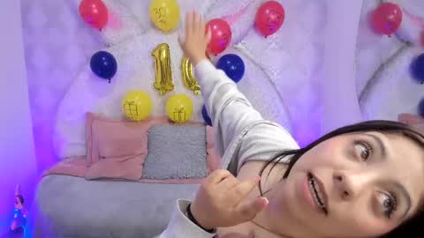 Snapshot of sarita_jane chatting on 05.16.26 Sara online show from 05.16.26