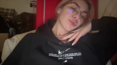 Sarrah online show from 01.17.25