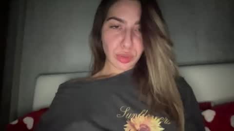 Sarrah online show from 11.24.25