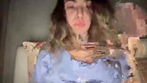 Sarrah online show from 12.17.25