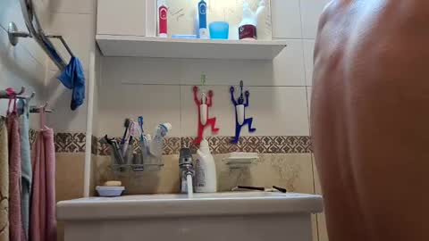 Eldak23 online show from 12.21.24