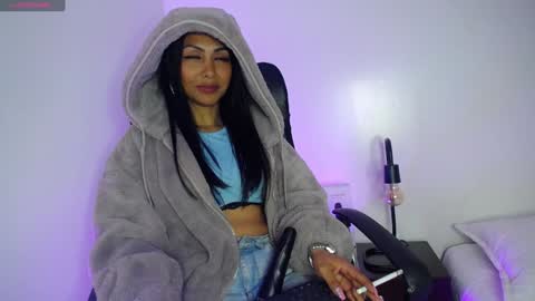 Sasha Brattz online show from 12.31.24