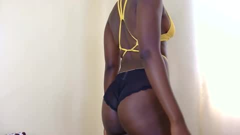 Snapshot of sasha_novah chatting on 05.29.26 Sasha online show from 05.29.26