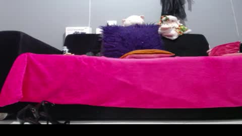 Snapshot of sasha_start chatting on 12.17.25 sasha start online show from 12.17.25