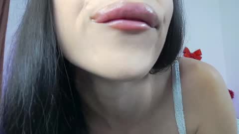Snapshot of sashaaluvv chatting on 05.20.26 Sasha Luv online show from 05.20.26