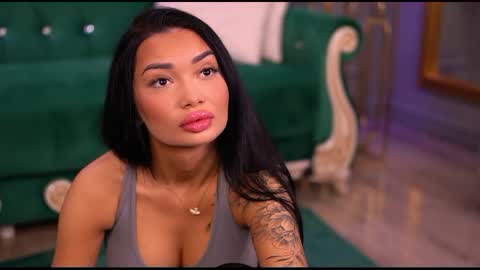 Snapshot of sashaferrera chatting on 02.24.25 Dennise online show from 02.24.25