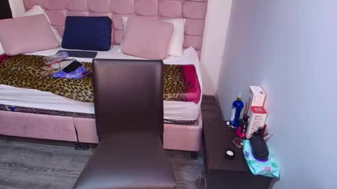 S A S H A R O S E online show from 09.18.25