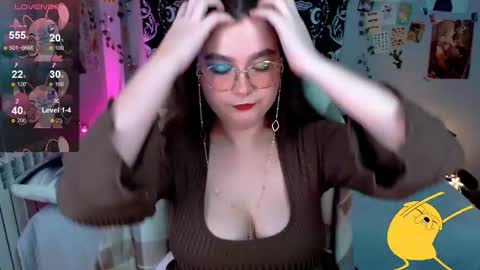 Snapshot of sashasoyyyy chatting on 02.12.25 Sashasoy online show from 02.12.25