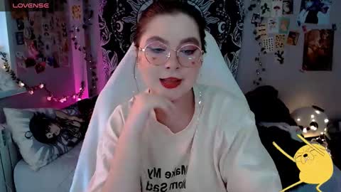 Snapshot of sashasoyyyy chatting on 03.05.25 Sashasoy online show from 03.05.25