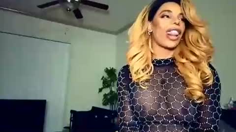 Snapshot of sashastrokes chatting on 10.27.25 MISTRESS STROKES online show from 10.27.25