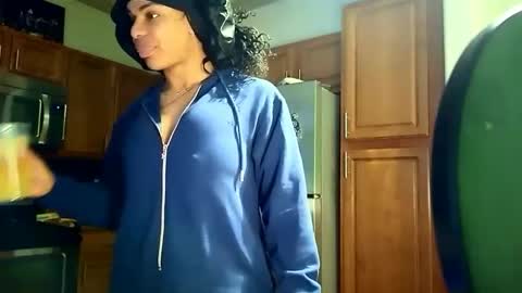 Snapshot of sashastrokes chatting on 11.27.25 MISTRESS STROKES online show from 11.27.25