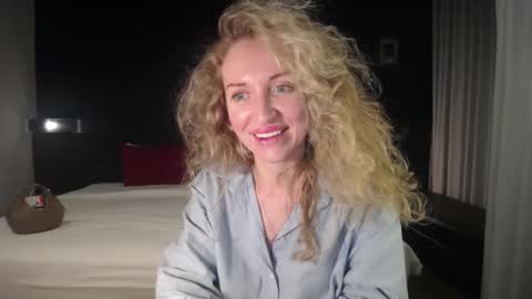 Snapshot of sashasweetsasha chatting on 02.19.26 Sasha online show from 02.19.26