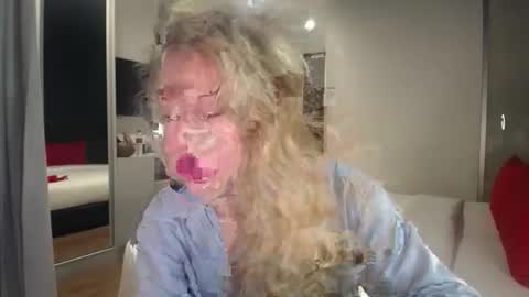 Snapshot of sashasweetsasha chatting on 02.20.26 Sasha online show from 02.20.26