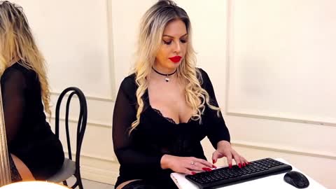 Sasha online show from 01.12.25