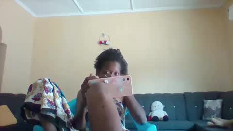 Snapshot of sashay_dario chatting on 12.31.24 sashay_dario online show from 12.31.24