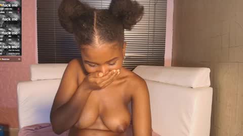 SashhaLux22 online show from 02.23.25