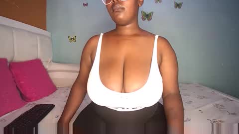 Snapshot of sassy100936 chatting on 02.11.26 Spicyd online show from 02.11.26