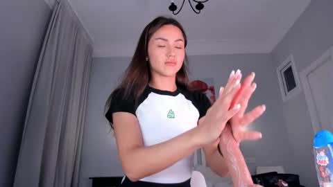 Ksenya online show from 10.16.25