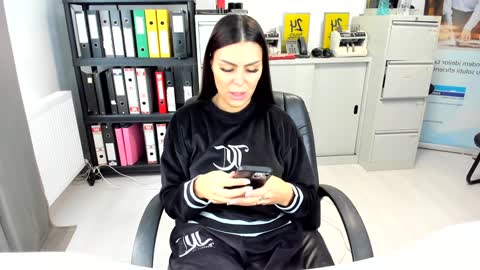 Snapshot of sassytiff chatting on 09.26.25 sassytiff online show from 09.26.25