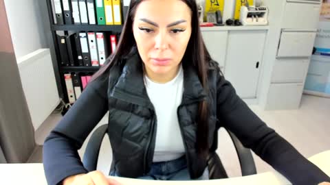 Snapshot of sassytiff chatting on 09.30.25 sassytiff online show from 09.30.25