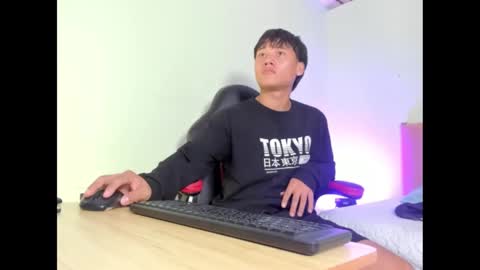 Snapshot of sasuke_uchiha12 chatting on 02.17.25 Evans Williams online show from 02.17.25