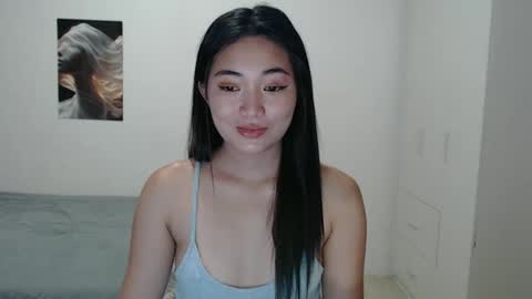 Snapshot of sasy_ritchel chatting on 10.07.25 Thessavageee online show from 10.07.25