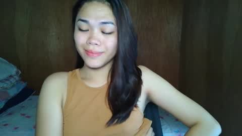 Snapshot of saszzyyumiie chatting on 10.24.25 saszzyyumiie online show from 10.24.25