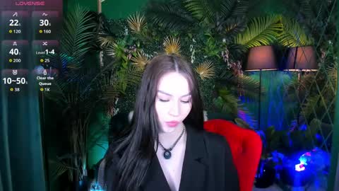 Snapshot of satiralux chatting on 05.10.26 online show from 05.10.26