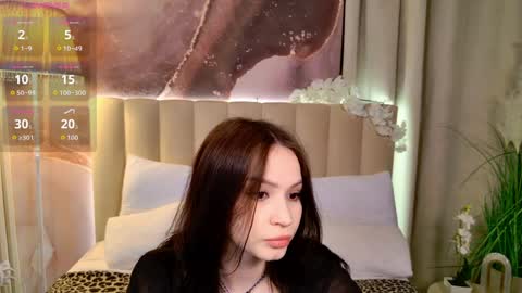 Snapshot of satiralux chatting on 05.21.26 online show from 05.21.26