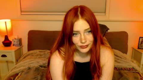 Snapshot of satrinarose chatting on 01.15.25 Rose online show from 01.15.25