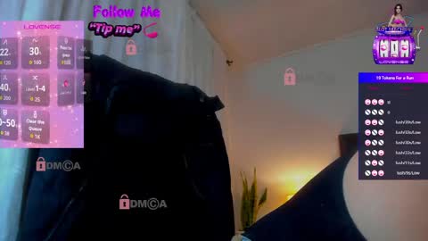 Snapshot of sattine chatting on 04.19.26 Sattine Ferrety online show from 04.19.26