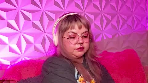 Gina George online show from 11.27.25