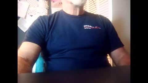 Snapshot of satyr64 chatting on 12.19.25 satyr64 online show from 12.19.25