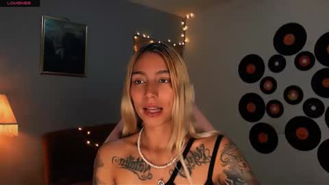 I AM JENN  online show from 02.28.25