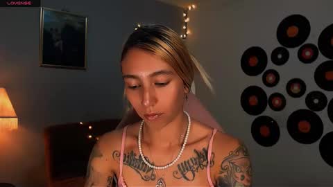 I AM JENN  online show from 03.02.25