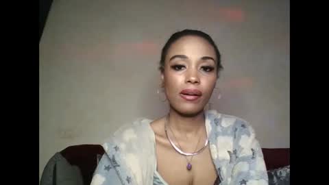 Snapshot of saucy_shanice chatting on 05.06.26 Shaniiice online show from 05.06.26