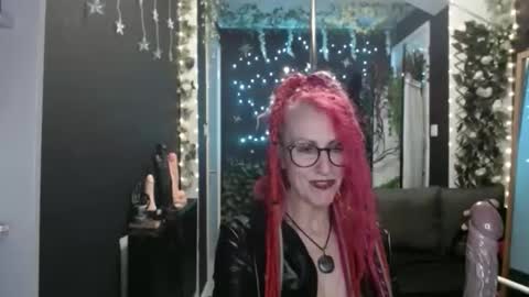 SaucySky online show from 09.29.25