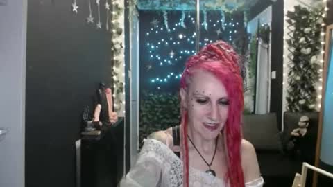 SaucySky online show from 10.03.25