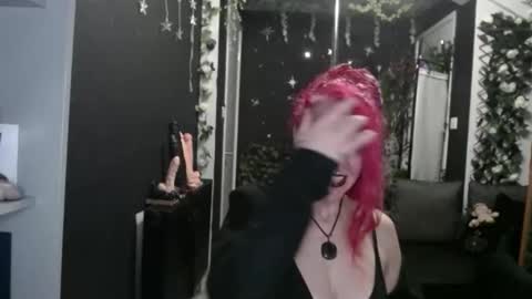 SaucySky online show from 01.12.26